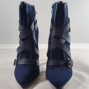 Strapped Botties in Navy Blue, size 9
